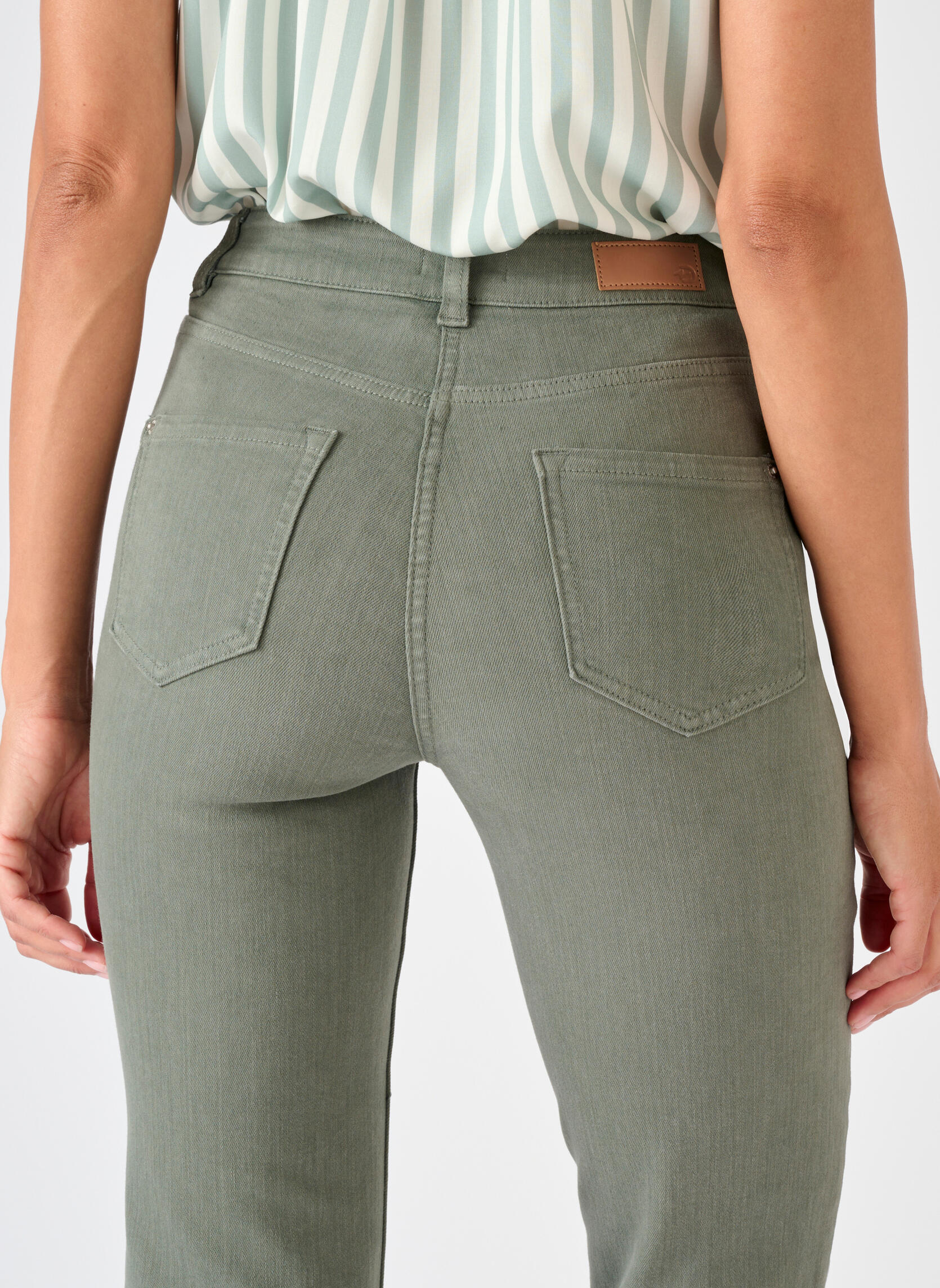 Jeans droit 84360 femme vert Damart Jeans droit 84360 femme vert Vert pastel