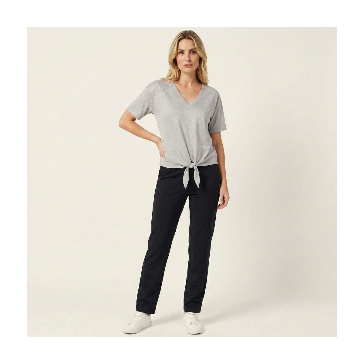 Tee-shirts T-shirt col v droit - 15369755 femme gris ONLY Tee-shirts T-shirt col v droit - 15369755 femme gris Gris