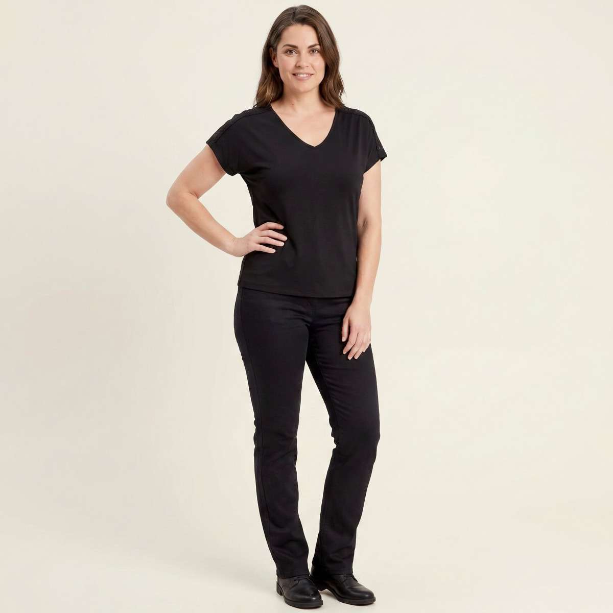 Tee-shirts T-shirt col v ajusté - 15369552 femme noir ONLY CARMAKOMA Tee-shirts T-shirt col v ajusté - 15369552 femme noir Noir