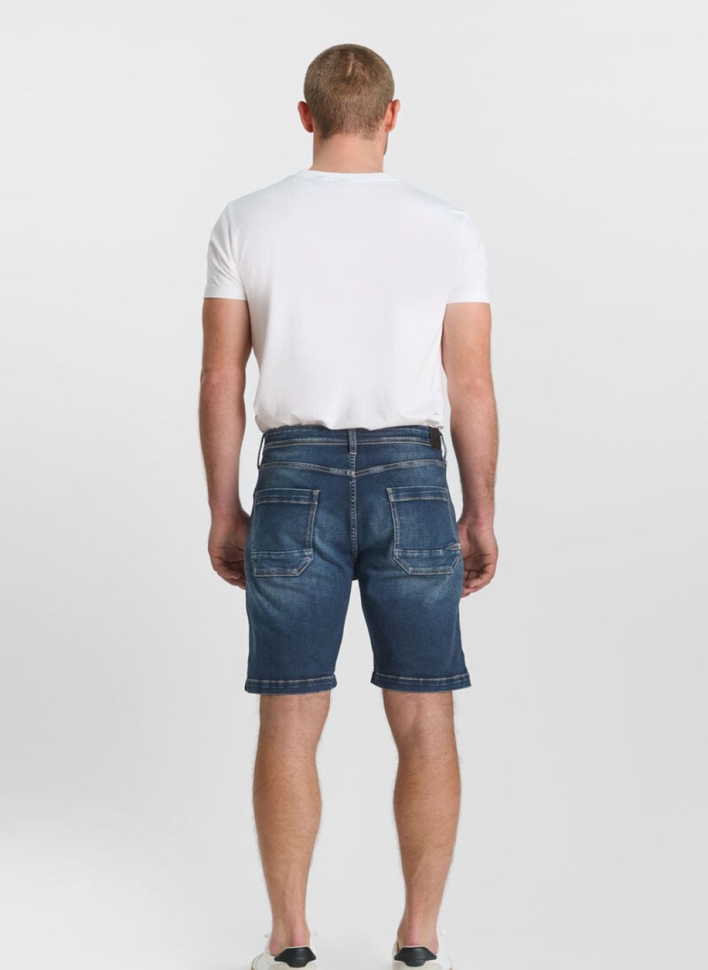 Bermudas Bermuda short en jeans ALVAR Blue homme bleu Le temps des cerises Bermudas Bermuda short en jeans ALVAR Blue homme bleu Bleu