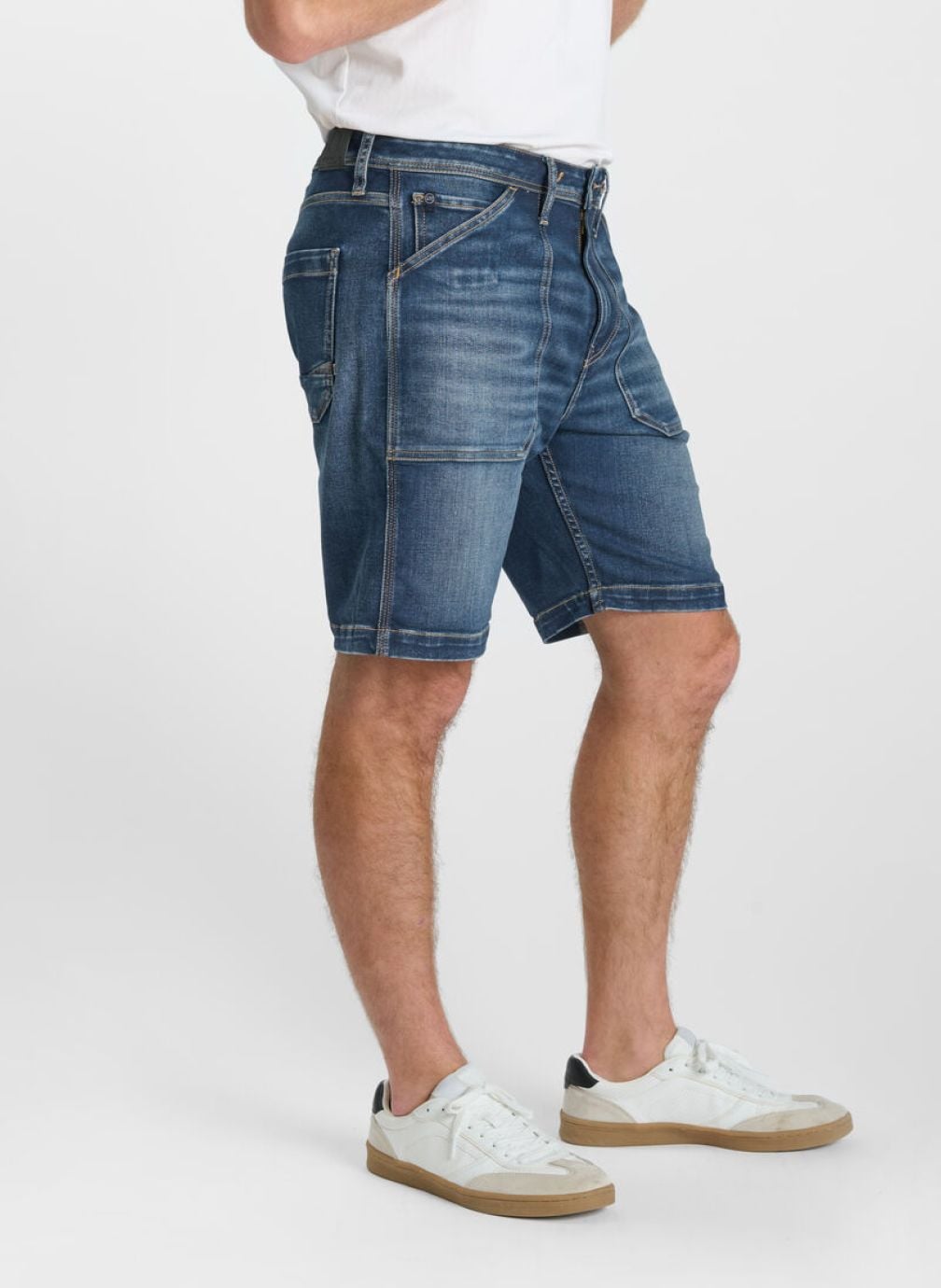 Bermudas Bermuda short en jeans ALVAR Blue homme bleu Le temps des cerises Bermudas Bermuda short en jeans ALVAR Blue homme bleu Bleu