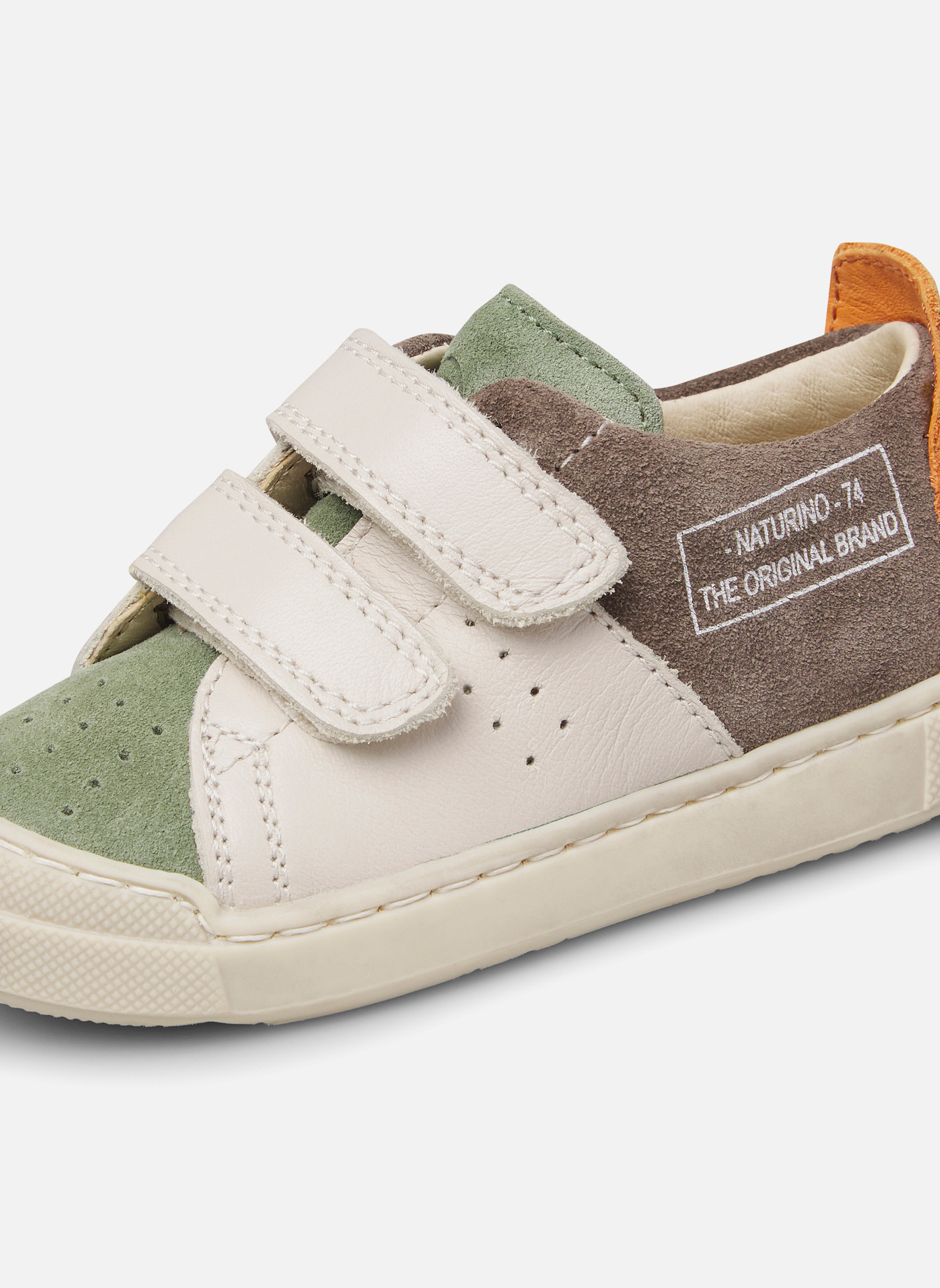 Baskets basses Sneakers TRAJAN VL Blanc crème-Vert olive garçon blanc Naturino Baskets basses Sneakers TRAJAN VL Blanc crème-Vert olive garçon blanc Blanc & vert