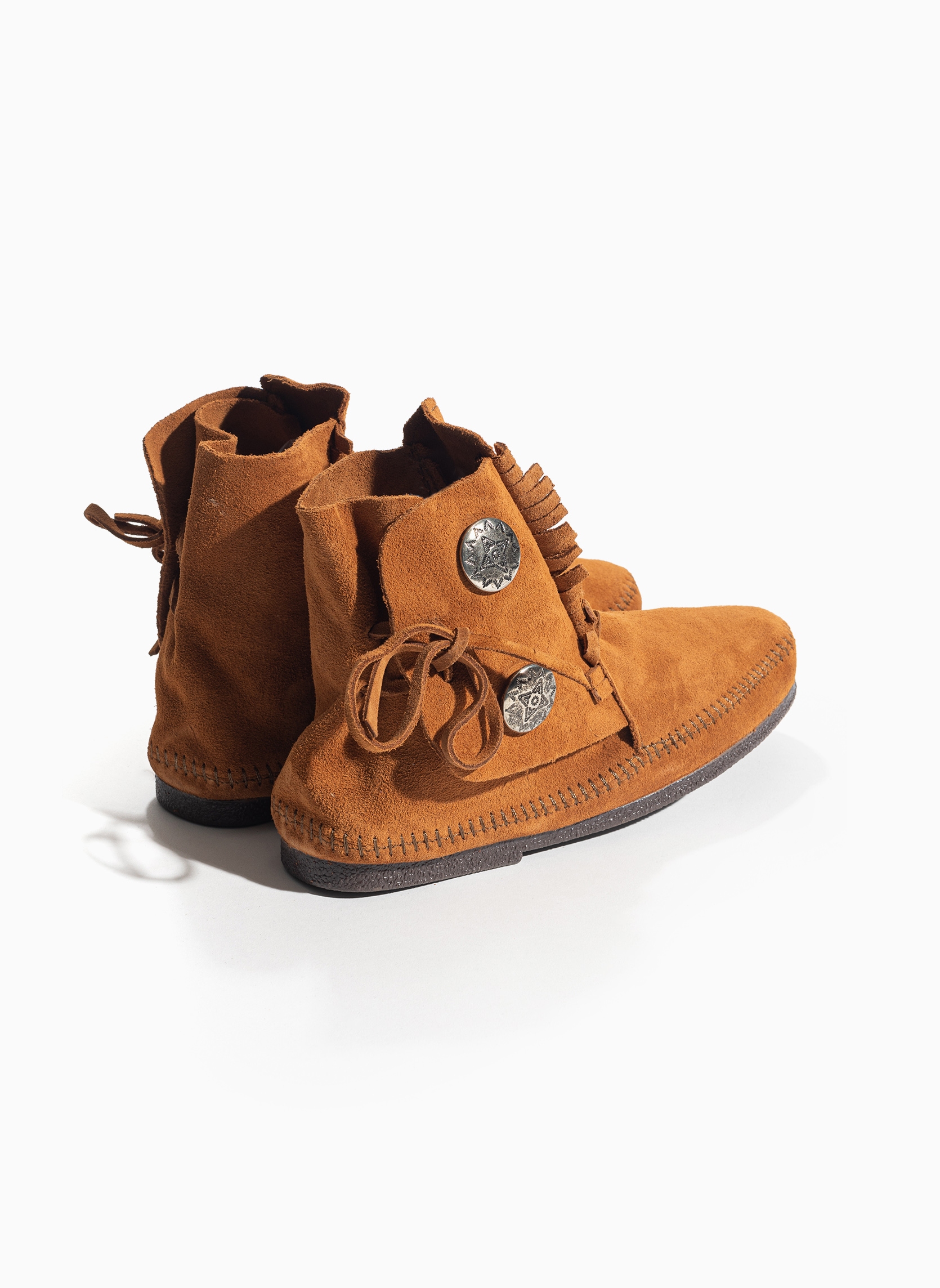 Bottines et boots en daim TWO BUTTON HARDSOLE homme marron Minnetonka Bottines et boots en daim TWO BUTTON HARDSOLE homme marron Marron