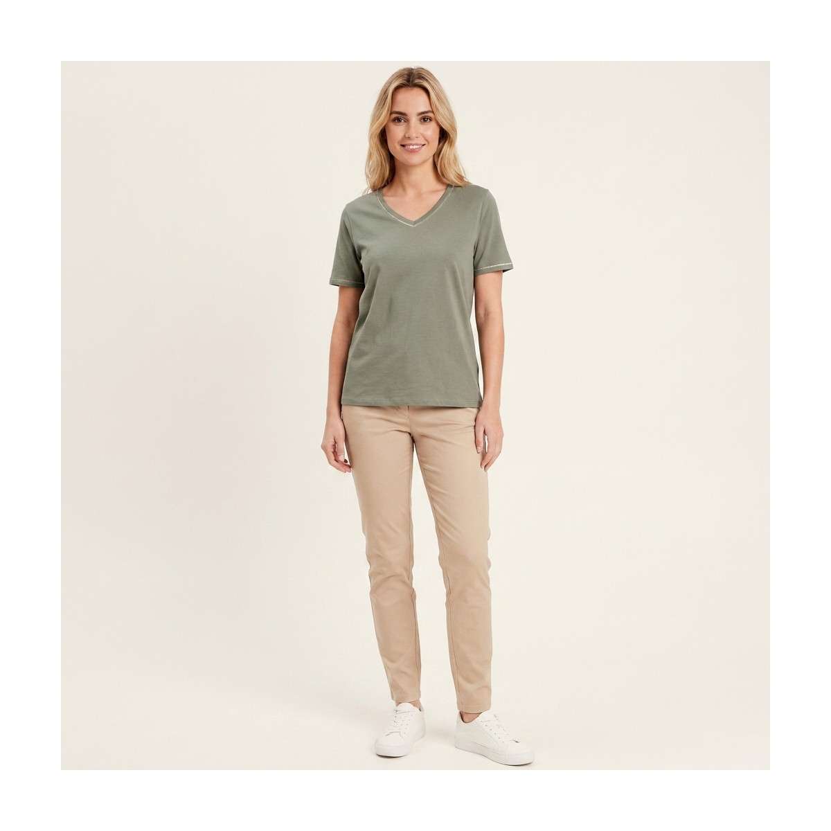 Tee-shirts T-shirt col v ajusté - 15369538 femme vert ONLY CARMAKOMA Tee-shirts T-shirt col v ajusté - 15369538 femme vert Vert