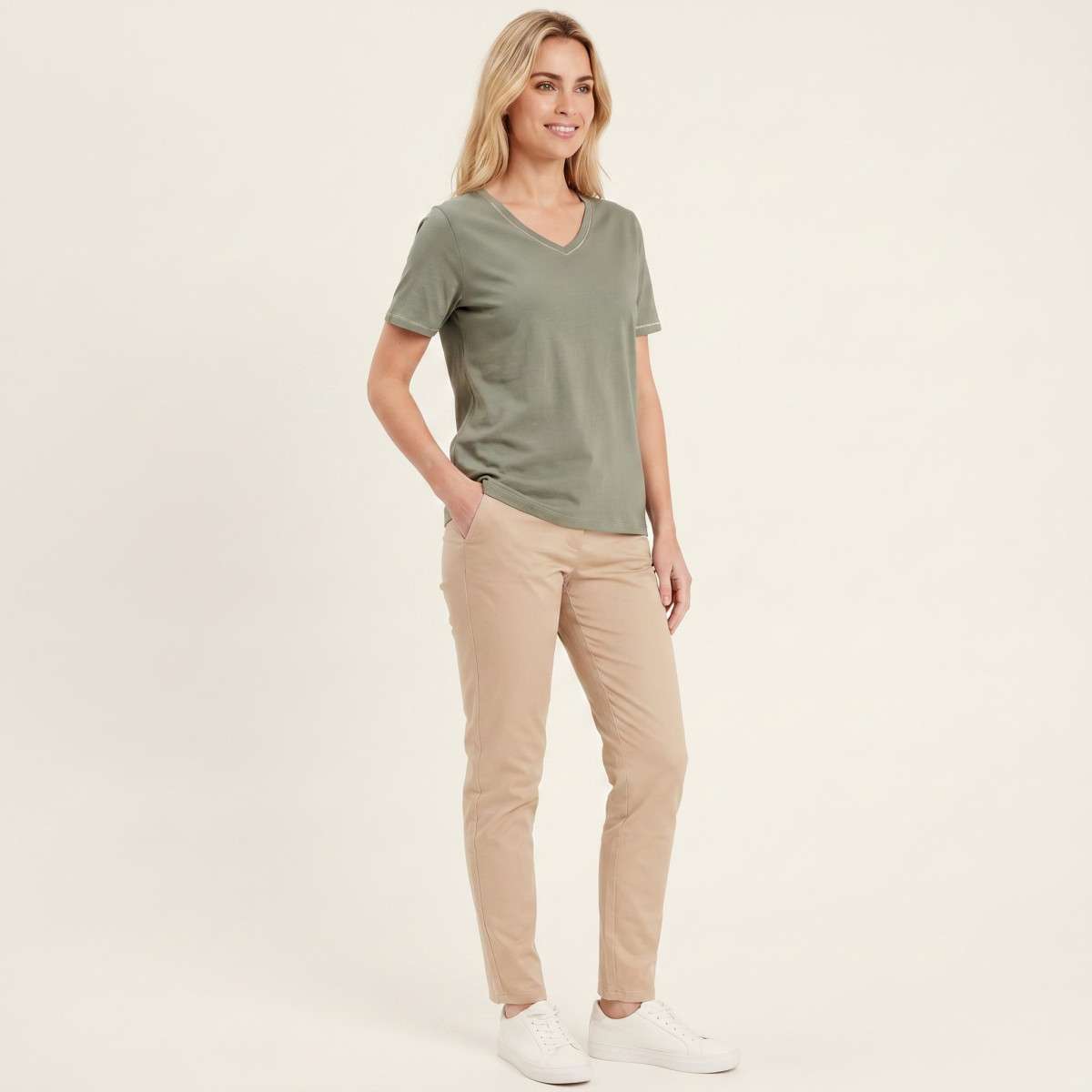 Tee-shirts T-shirt col v ajusté - 15369538 femme vert ONLY CARMAKOMA Tee-shirts T-shirt col v ajusté - 15369538 femme vert Vert