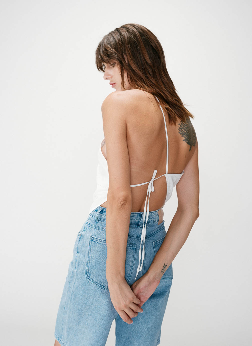Tops Top en coton brodé asymétrique dos nu white Waiting femme blanc Grace & Mila Tops Top en coton brodé asymétrique dos nu white Waiting femme blanc Blanc