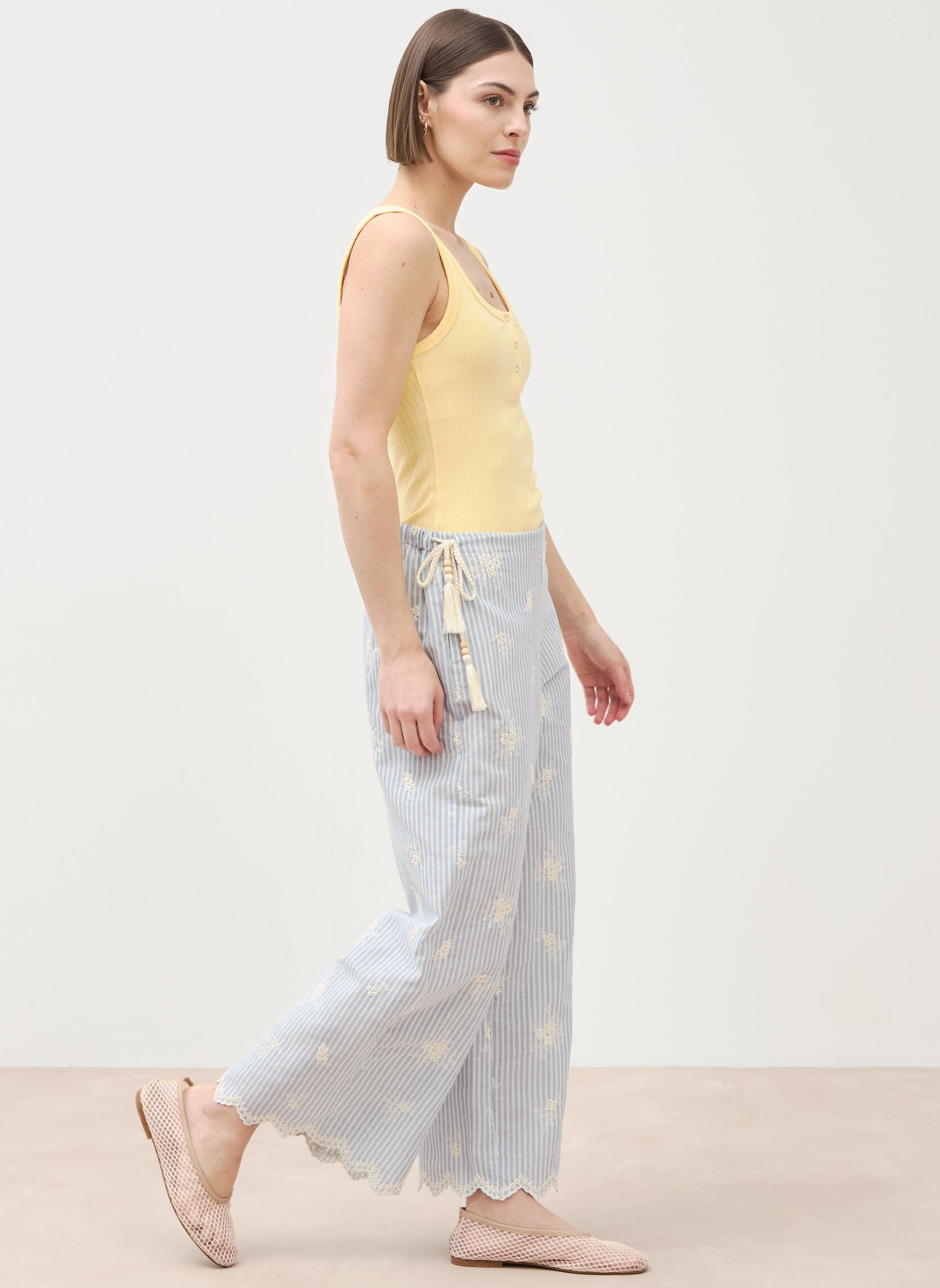 Pantalons droit BRODPAN#2F femme bleu Bonobo Pantalons droit BRODPAN#2F femme bleu Bleu clair
