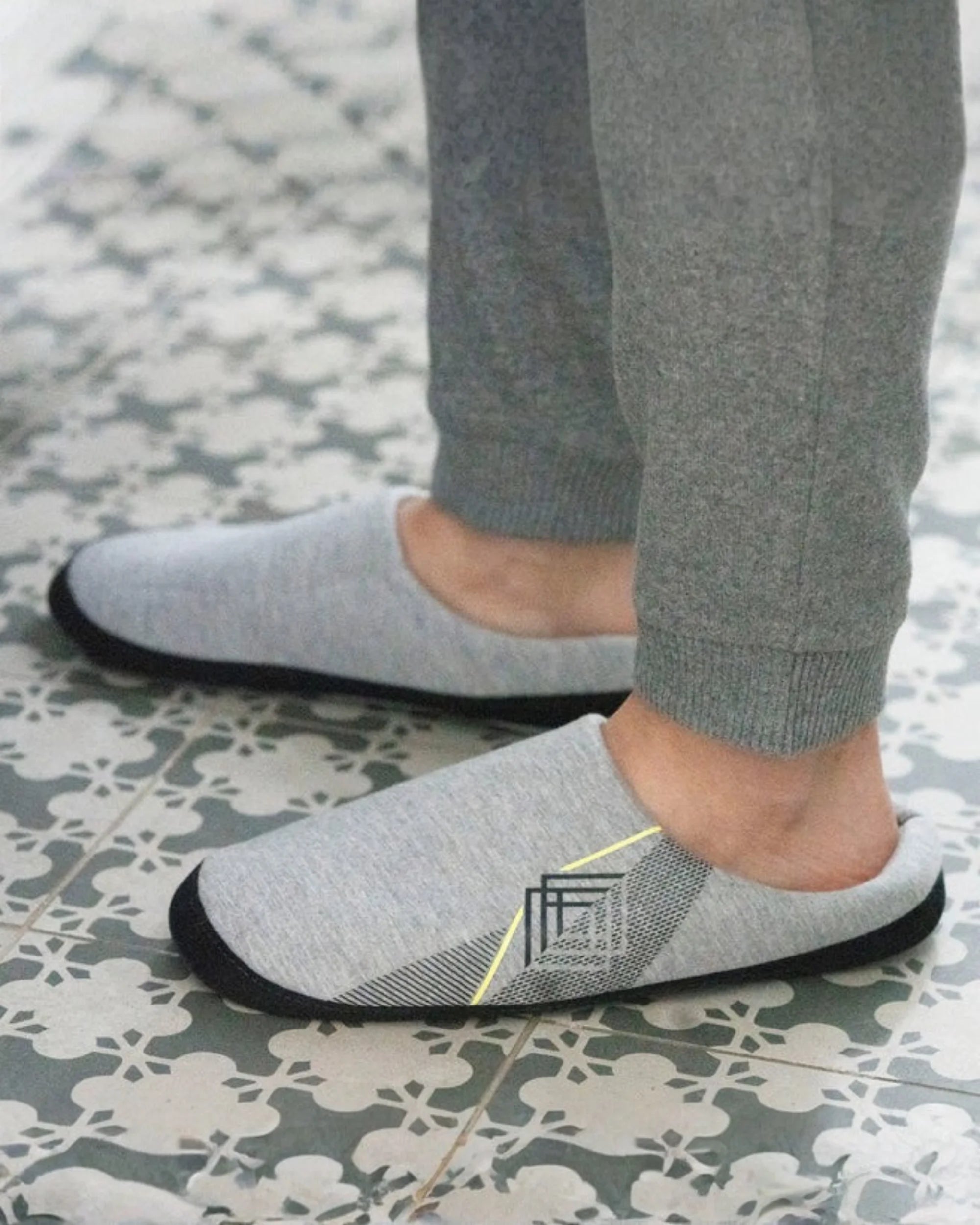 Chaussons Chaussons mules Homme jersey Gris foncé homme gris Isotoner Chaussons Chaussons mules Homme jersey Gris foncé homme gris Gris clair