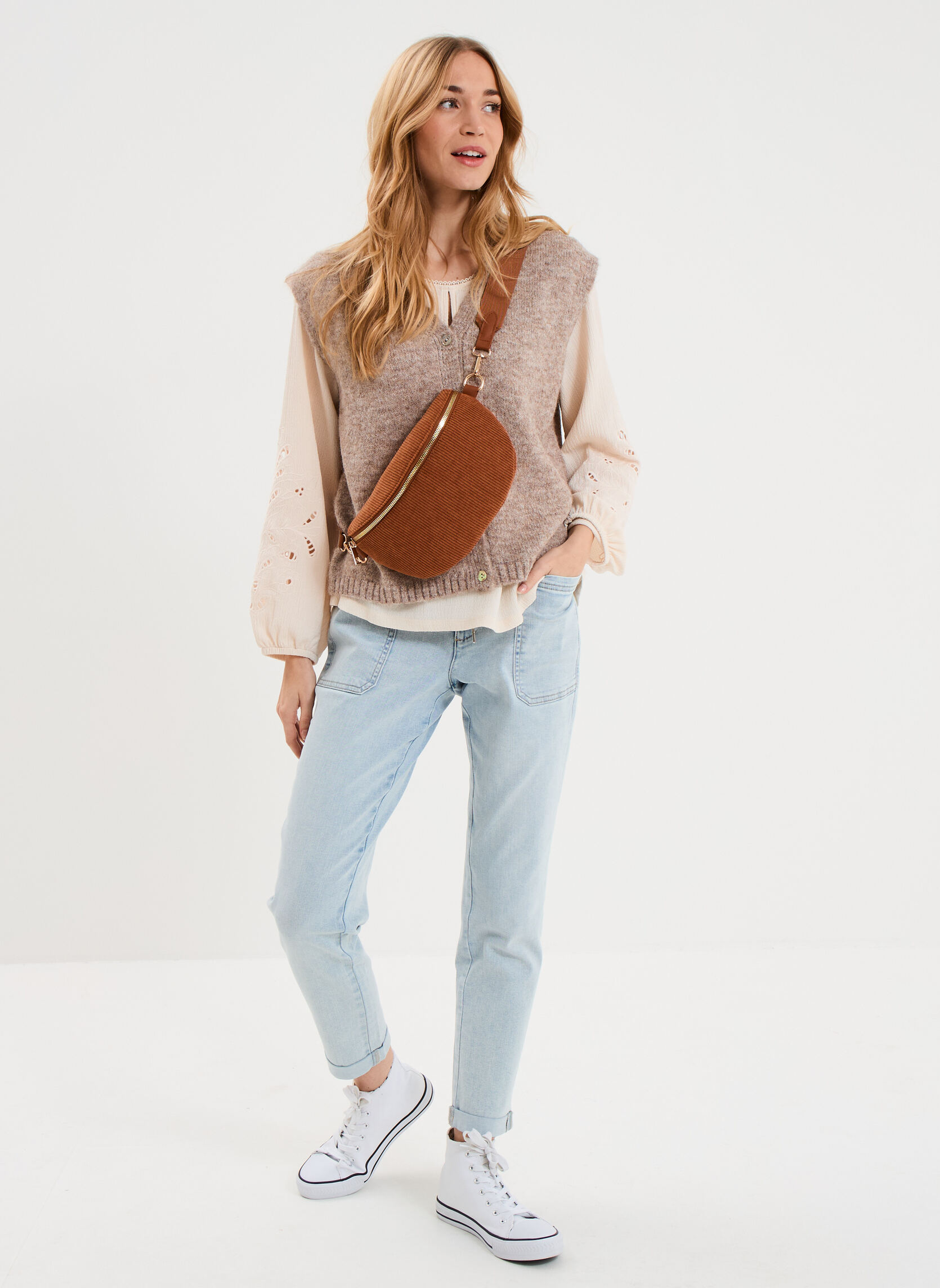 Gilets CRE3_MCHOCOLAT femme beige CREEKS Gilets CRE3_MCHOCOLAT femme beige Beige