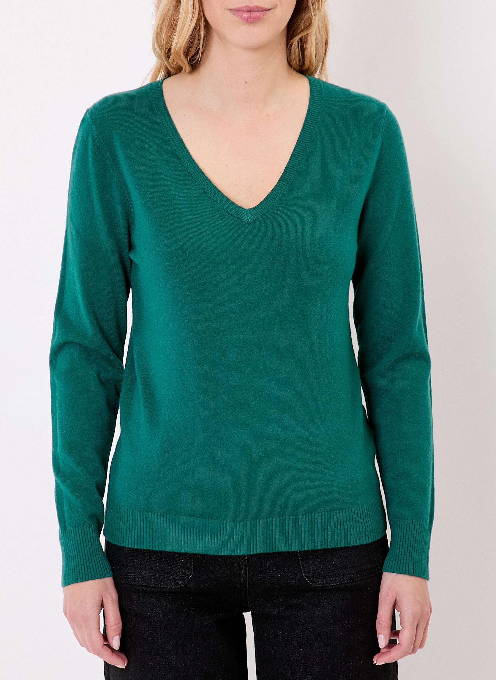 Pulls Pull maille col V HAYA femme vert La Fiancée Pulls Pull maille col V HAYA femme vert Vert emeraude