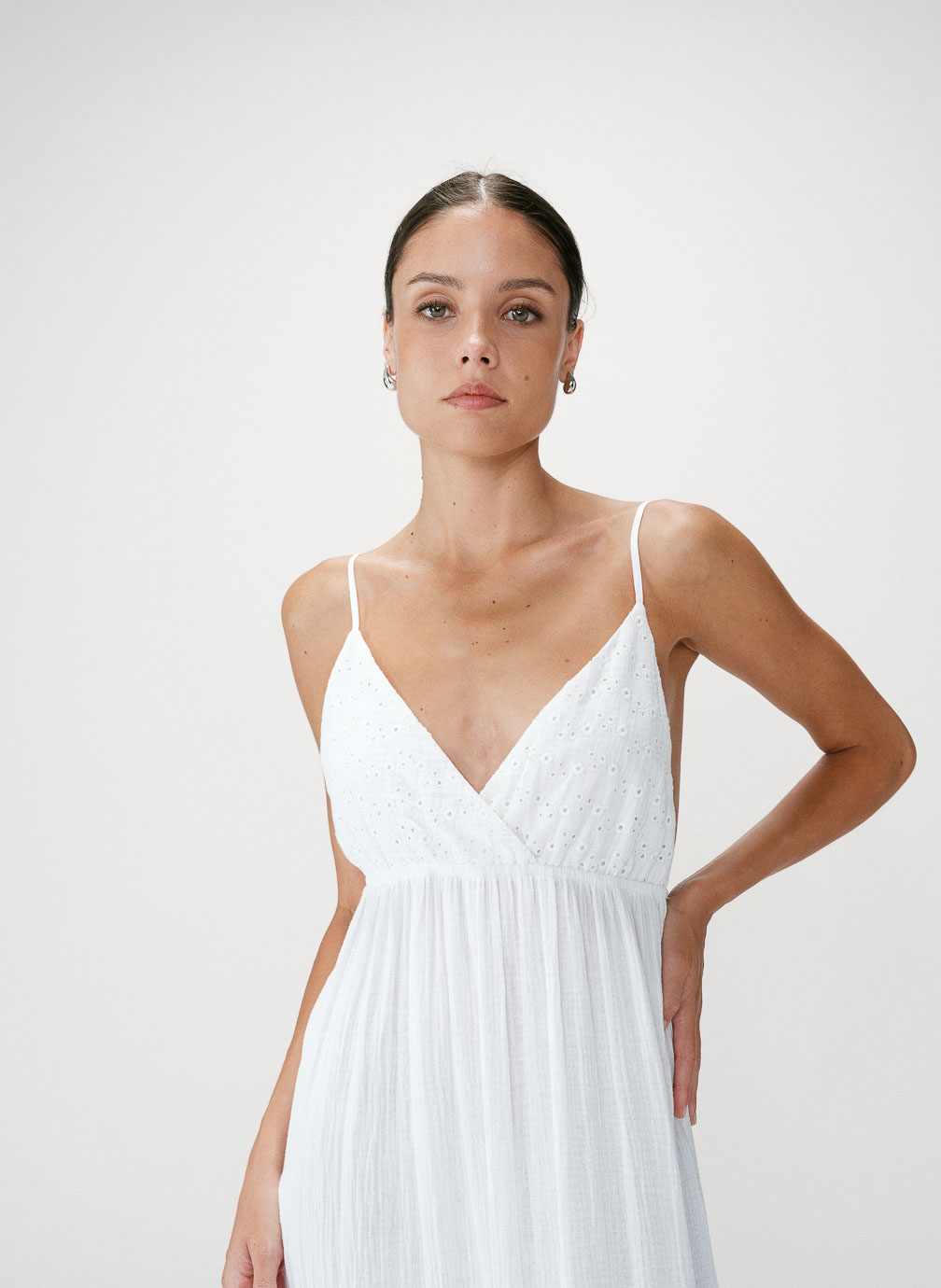 Robes Robe longue fluide en coton col V à bretelles white Wynora femme blanc Grace & Mila Robes Robe longue fluide en coton col V à bretelles white Wynora femme blanc Blanc