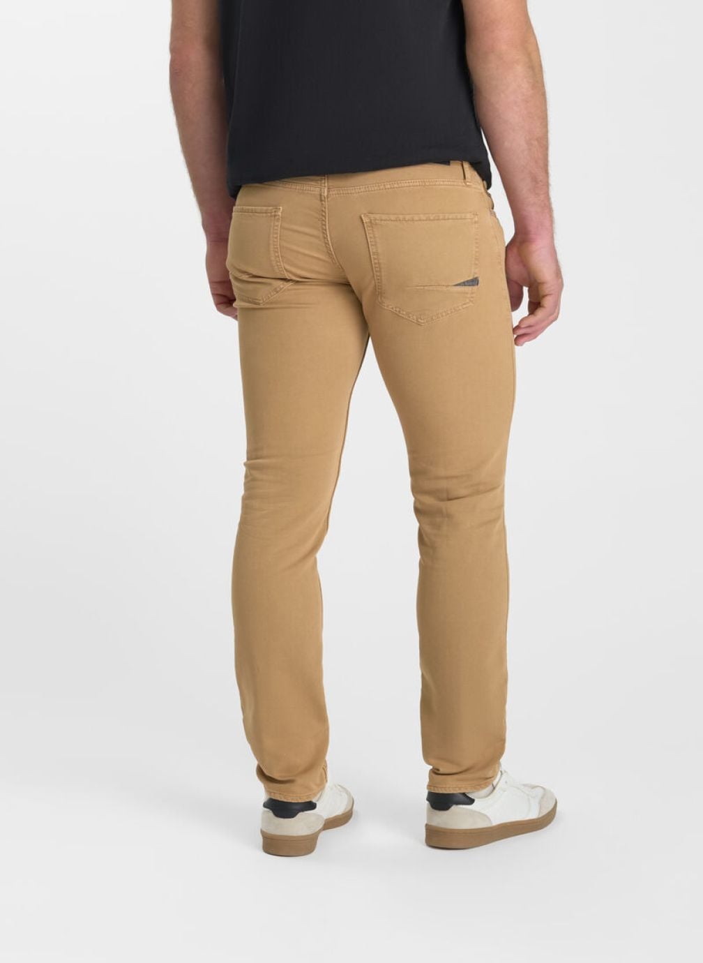Pantalons droits Pantalon slim 700/11 Beige homme beige Le temps des cerises Pantalons droits Pantalon slim 700/11 Beige homme beige Beige
