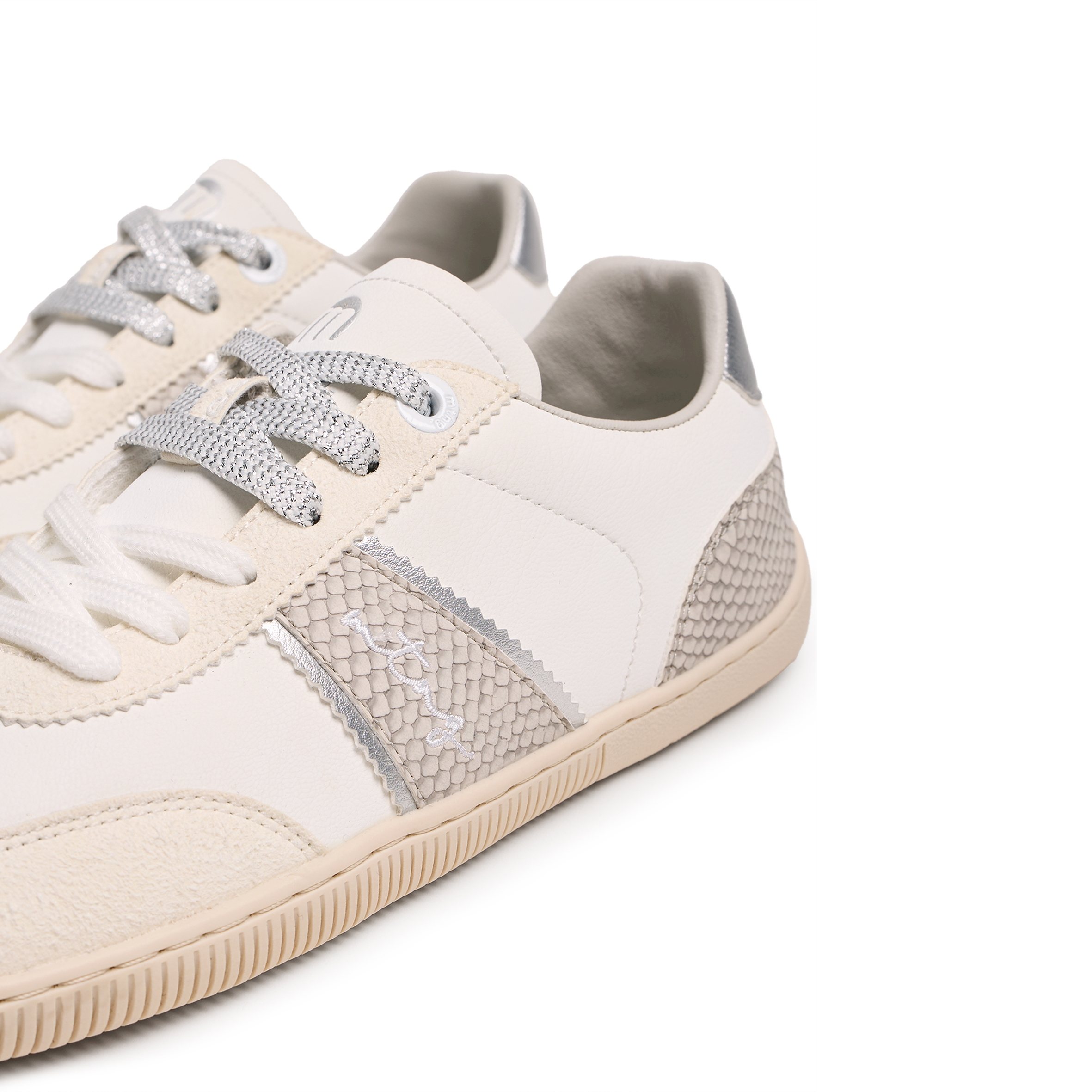 Baskets basses Sneakers Femme MTNG FREE ARIA blanc femme blanc MTNG Baskets basses Sneakers Femme MTNG FREE ARIA blanc femme blanc Blanc