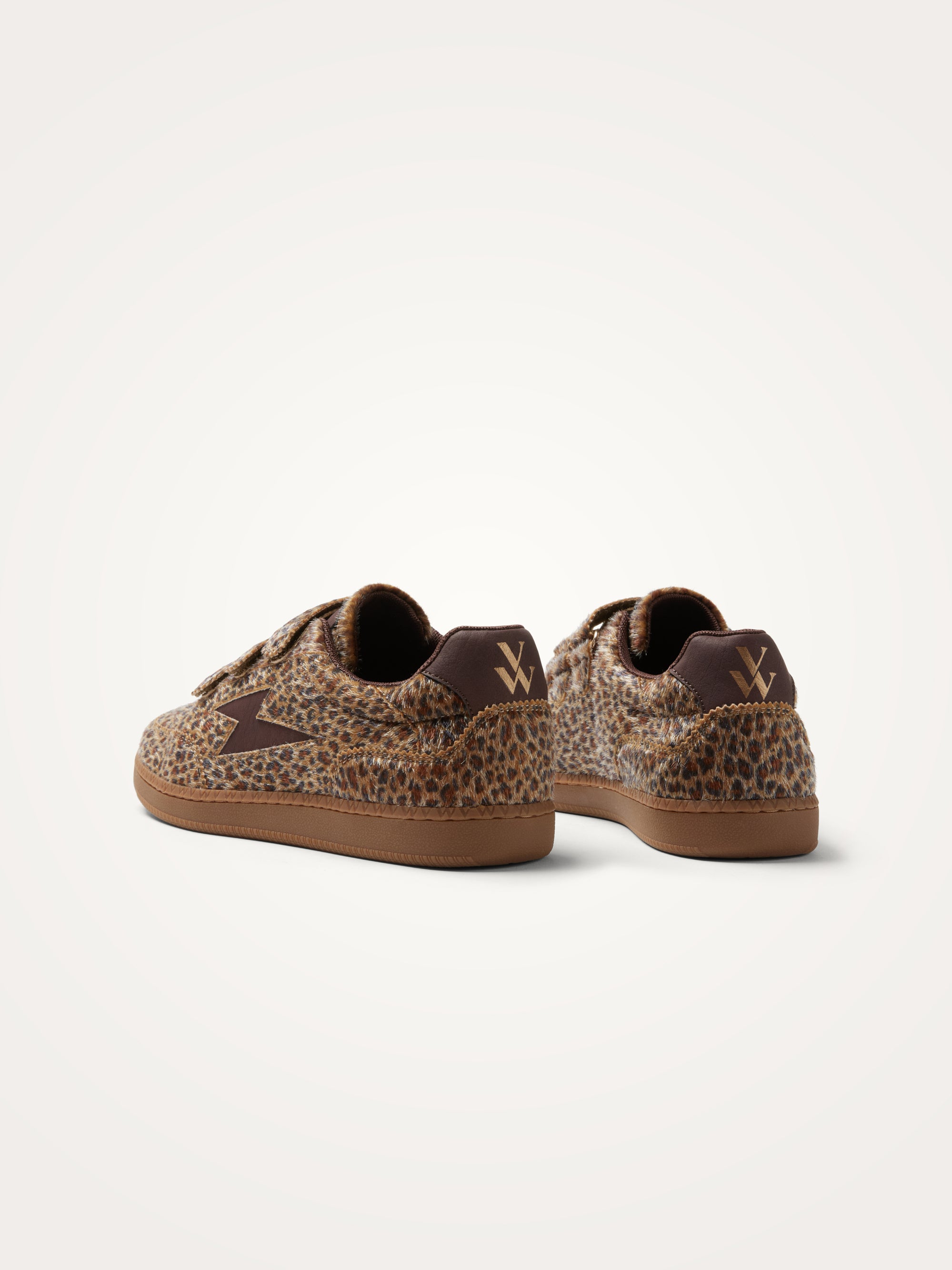 Baskets basses AURA Emblem femme marron Vanessa Wu Baskets basses AURA Emblem femme marron Marron clair