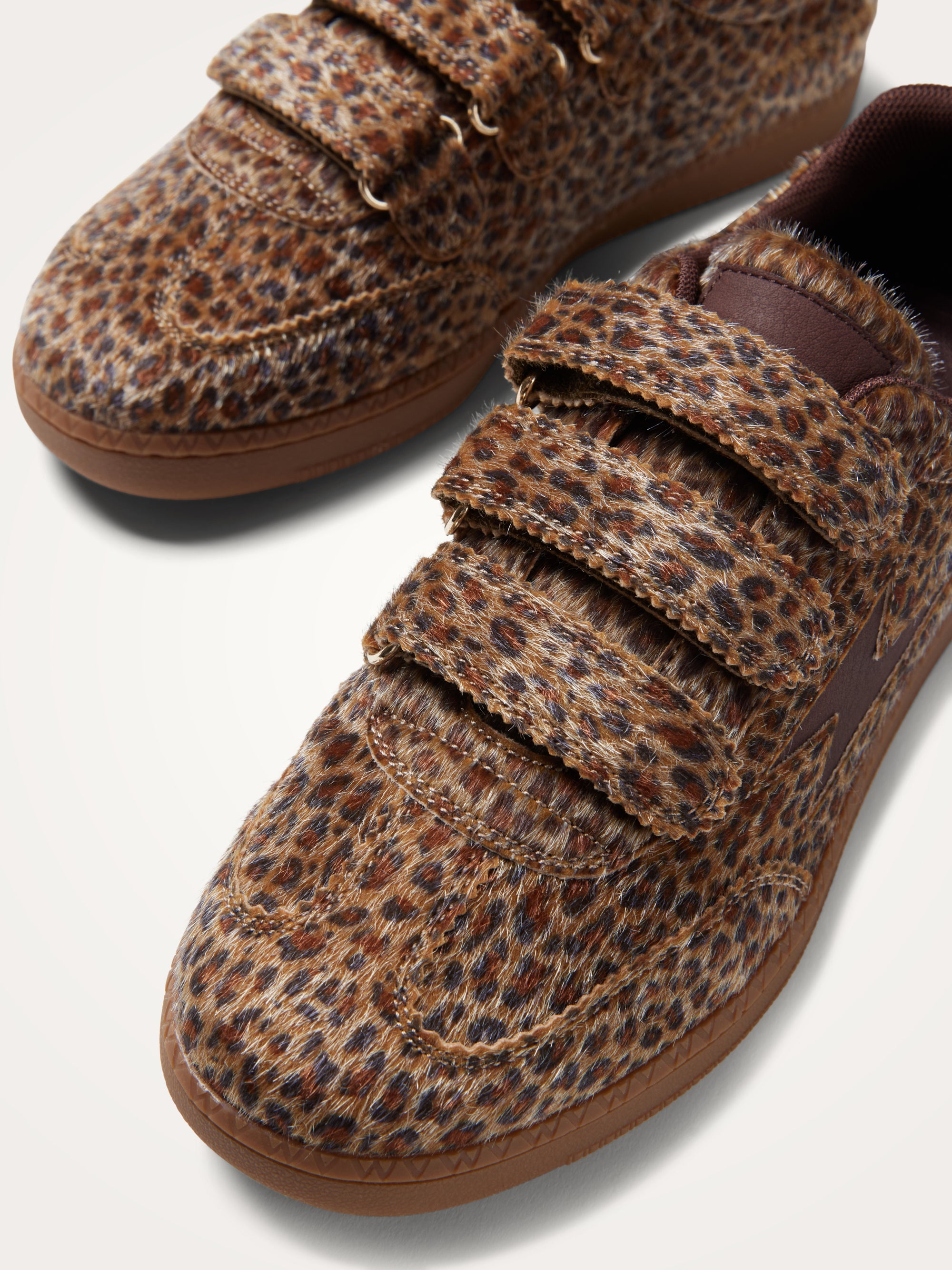 Baskets basses AURA Emblem femme marron Vanessa Wu Baskets basses AURA Emblem femme marron Marron clair