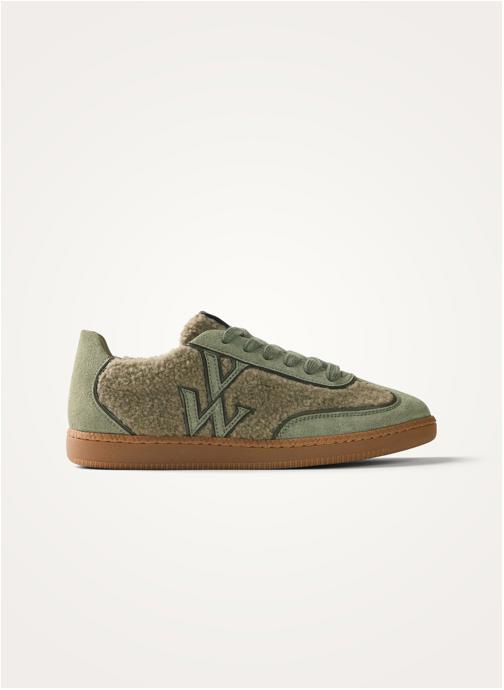 Vanessa Wu Baskets basses AURA Plush femme vert