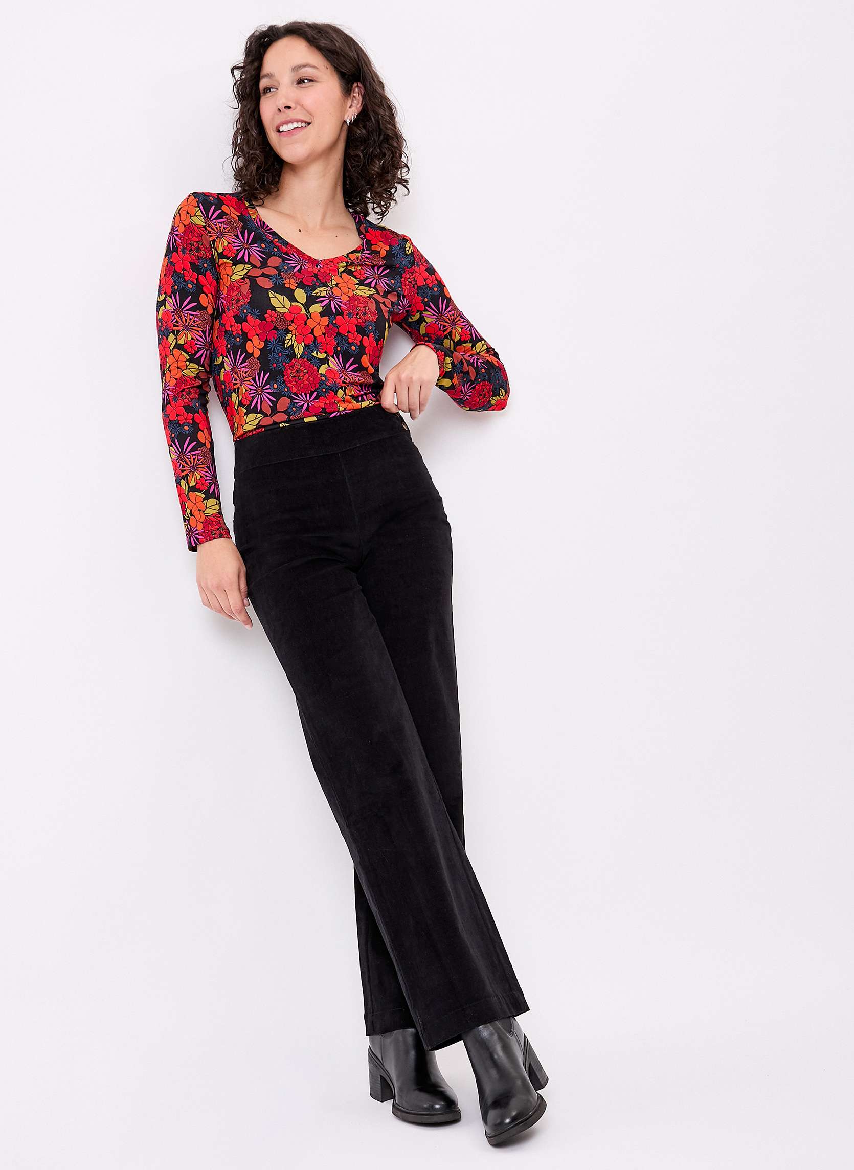 Pantalons droit Pantalon droit large velours côtelé bio OSCAR femme noir Princesse Nomade Pantalons droit Pantalon droit large velours côtelé bio OSCAR femme noir Noir