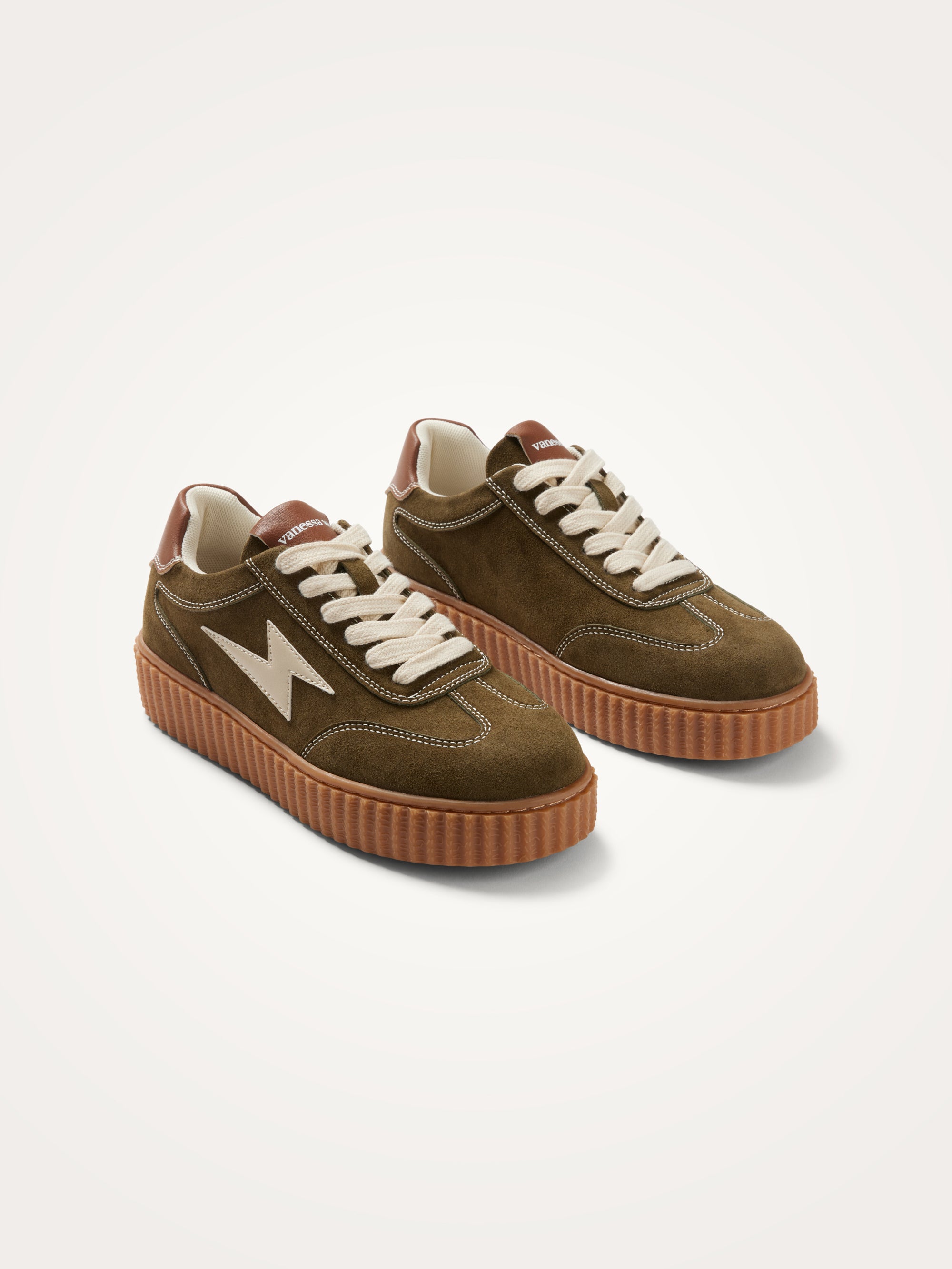 Baskets basses MAGGIE Emblem Lace femme vert Vanessa Wu Baskets basses MAGGIE Emblem Lace femme vert Kaki